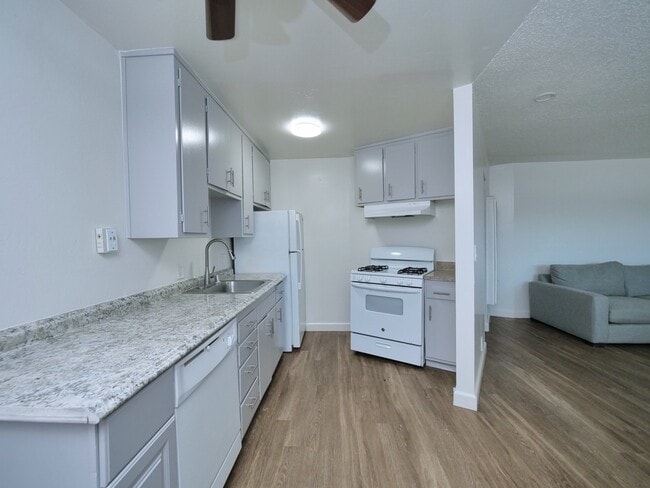 Orange Grove Apartments