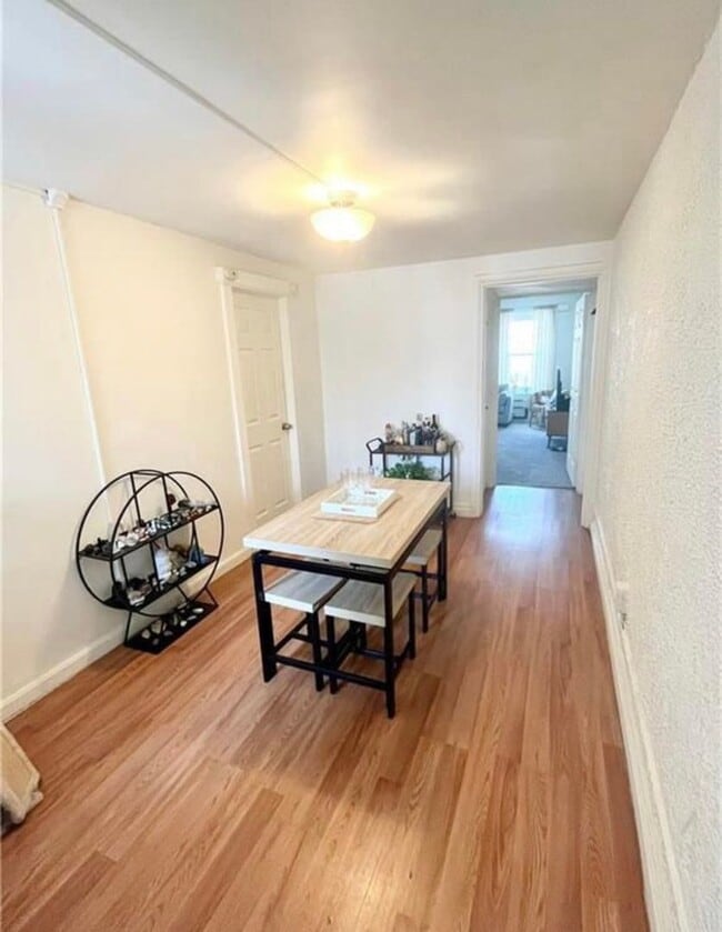 Photo - 224 N 7th St