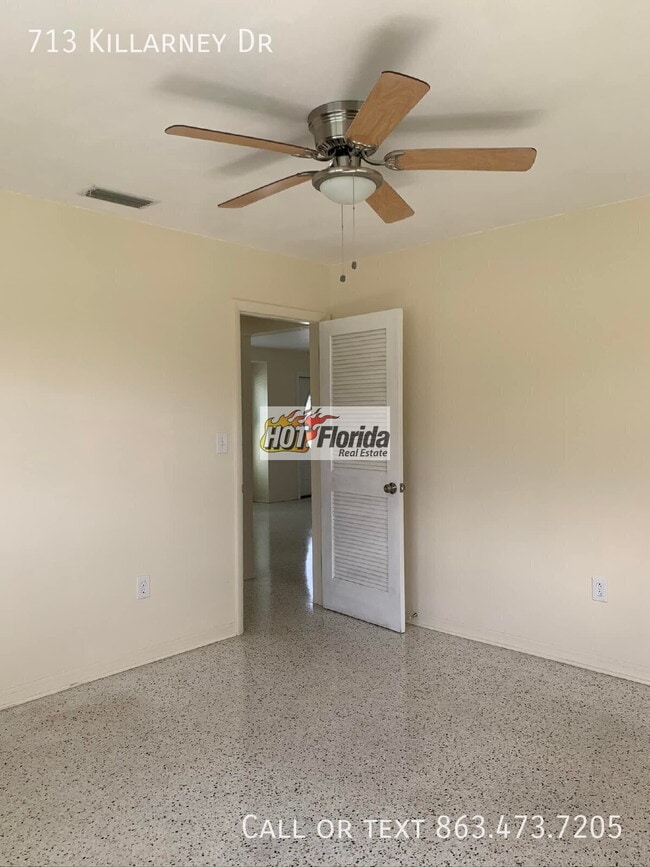 Photo - 713 Killarney Dr