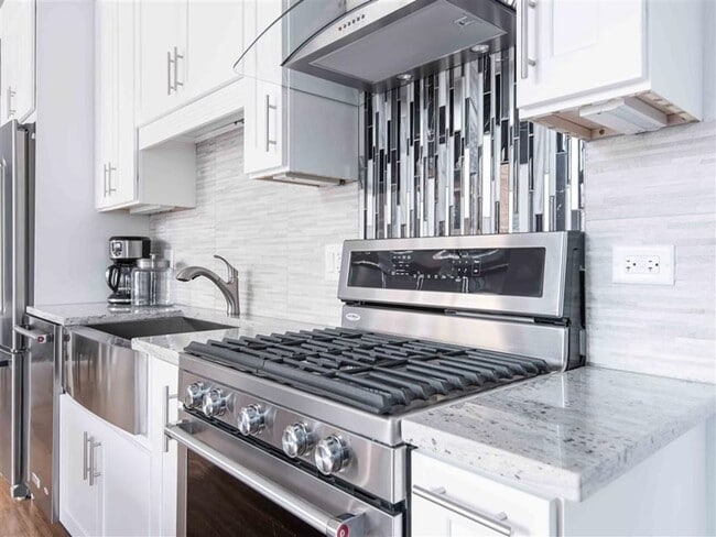 Building Photo - 819 S Wells St Unit 837-202