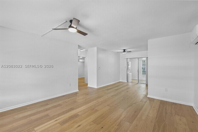 Photo - 1103 S F St