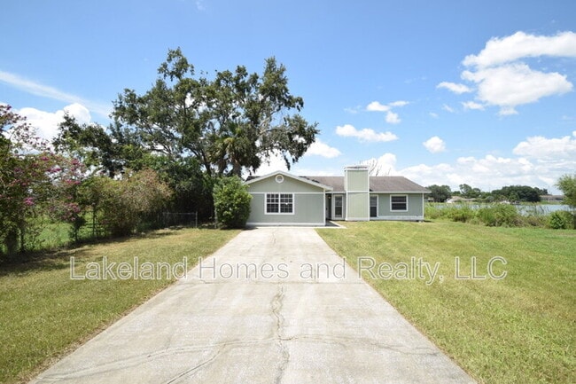 Photo - 1204 Honeytree Ln W