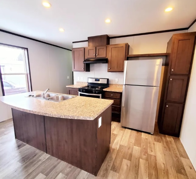 Photo - 7028 Bayview Dr