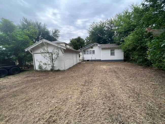 Photo - 442 E Lincoln Ave