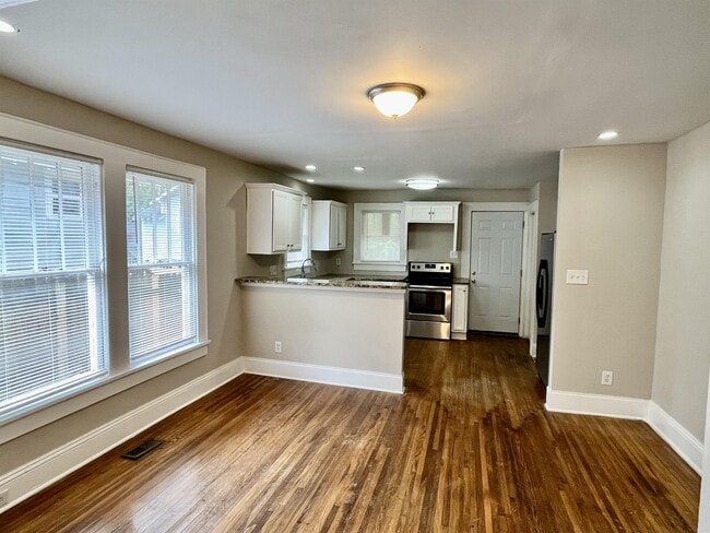 Photo - 808 E 20th St