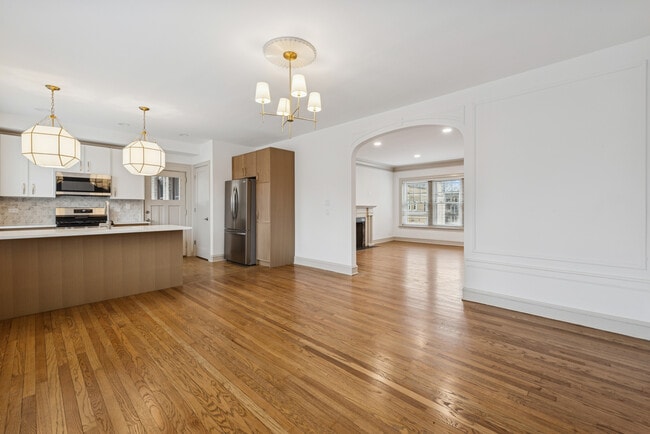 Photo - Cheltenham Court Mansions