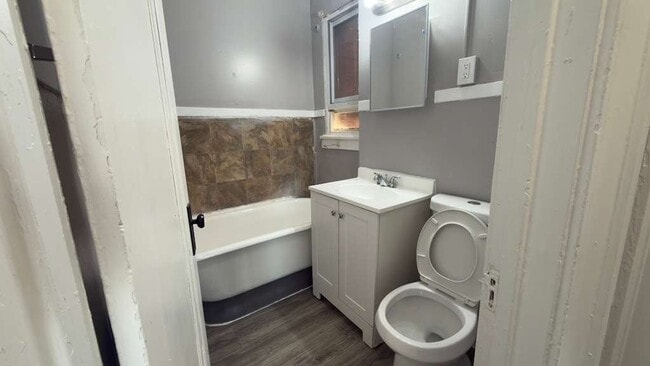 Photo - 392 E 147th St Unit 7