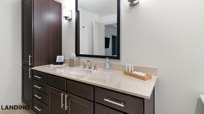777 Preston St Unit 35L