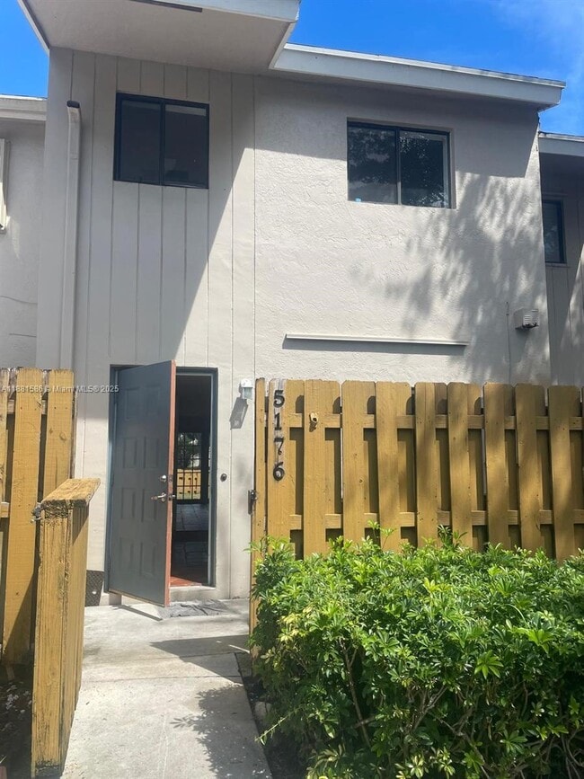 Photo - 5176 S University Dr