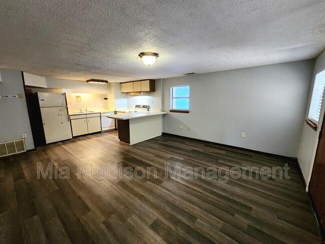 Photo - 40 1/2 Wesley St Lower