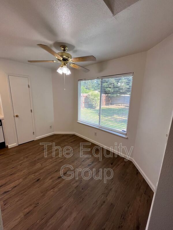 Photo - 451 W Marilyn St Casa