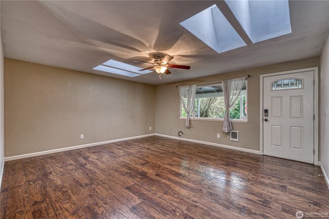 Photo - 11319 Carter Ave SW House