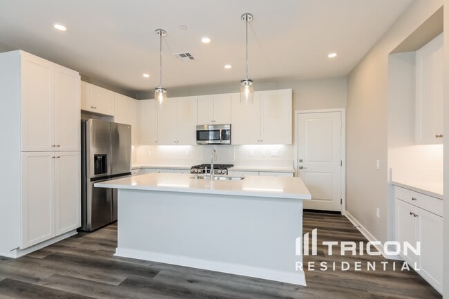 Photo - 28103 Rosetta St