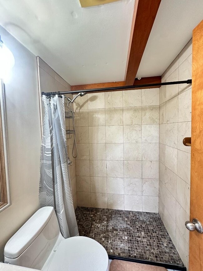 Photo - 327 Woodland Park