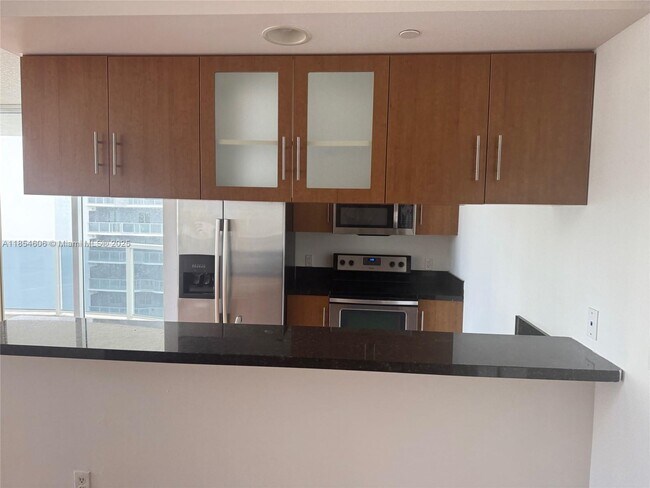 Photo - 601 NE 23rd St Unidad 1402