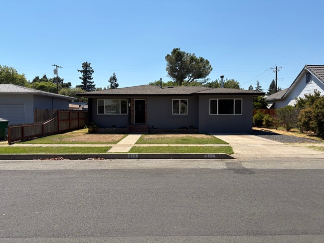Building Photo - 975 California St Rental