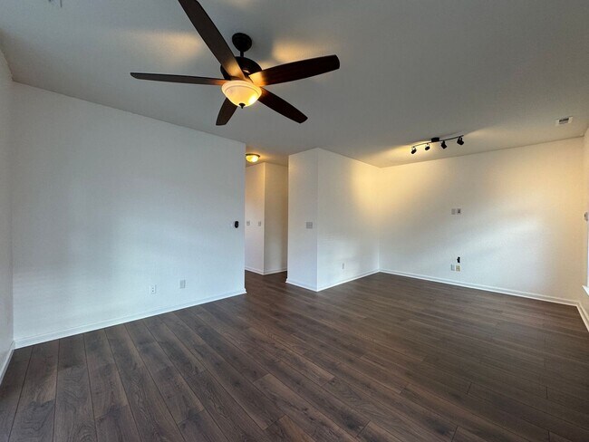 Photo - Modern Corner-End Townhome in the Heart of VB "ASK ABOUT OUR ZERO DEPOSIT"