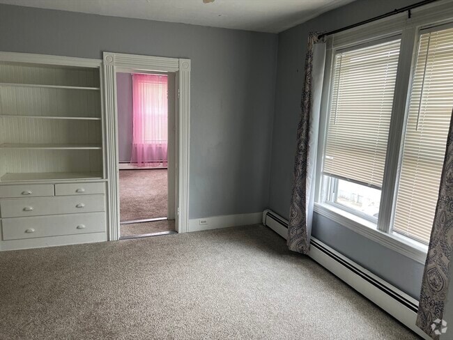 Building Photo - 42 W Broadway Unit RR 496 Rental