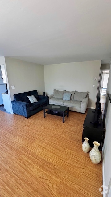 Building Photo - 202 12th St Unit 1 Rental