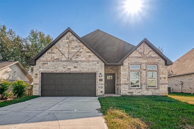 Building Photo - 3635 Needville Ave