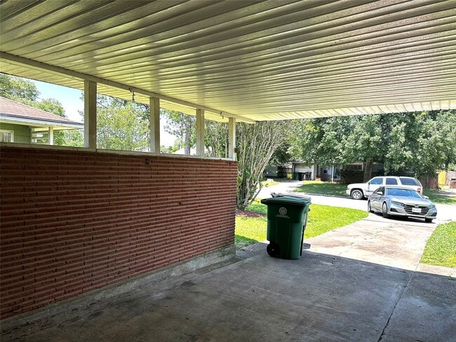 Photo - 5210 Stuyvesant Ln