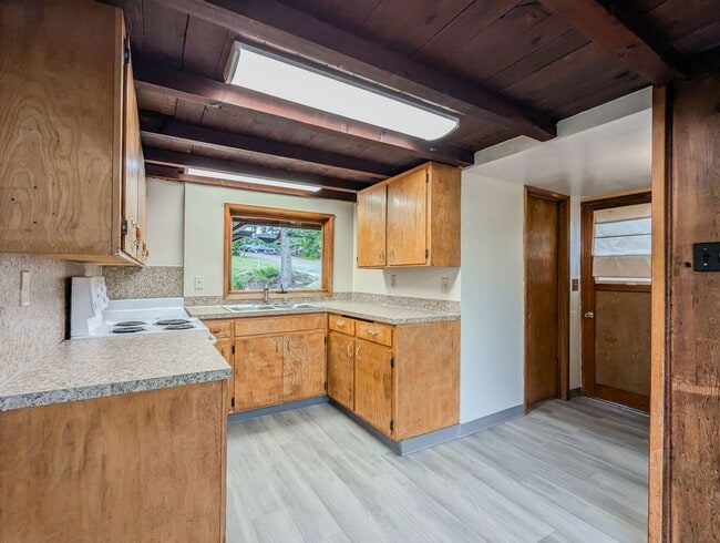 Photo - Rustic 3 bed 2 bath Mission Beach cabin home w/ Tulalip Bay views!