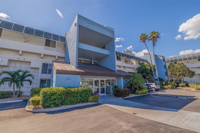 Building Photo - 5281 Isla Key Blvd S Unit 206 Rental