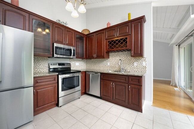 Photo - 238 Thistle Cir
