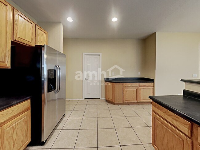 Photo - 16268 W Crenshaw St