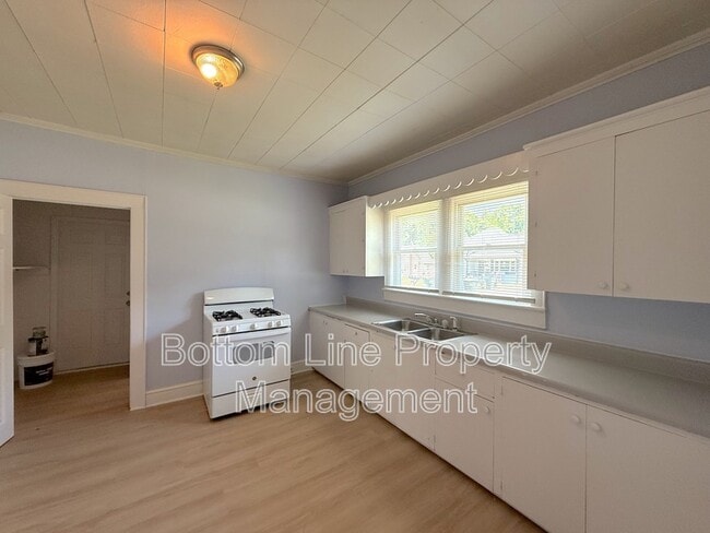 Photo - 1912 Gum St
