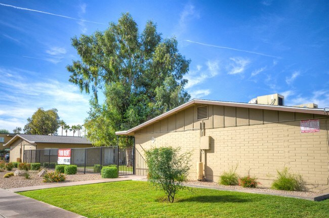 6826 N 45th Ave - The Gardens Apartments