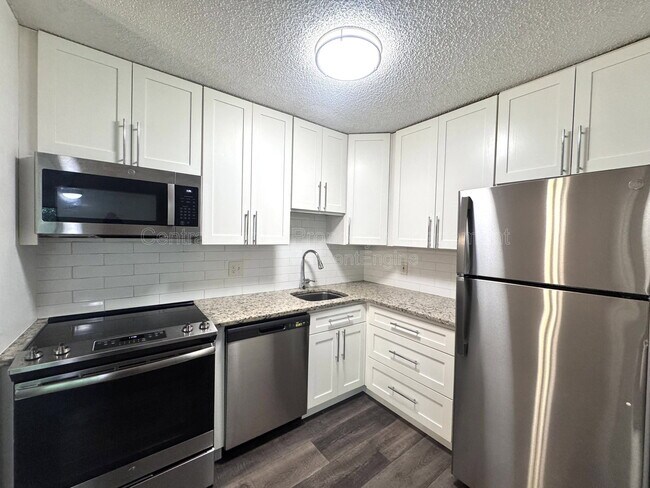 Photo - 2452 Oak Park Way