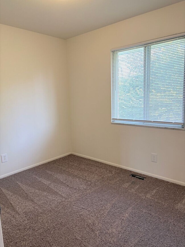 201 Marwood Ct Unit 201 Marwood