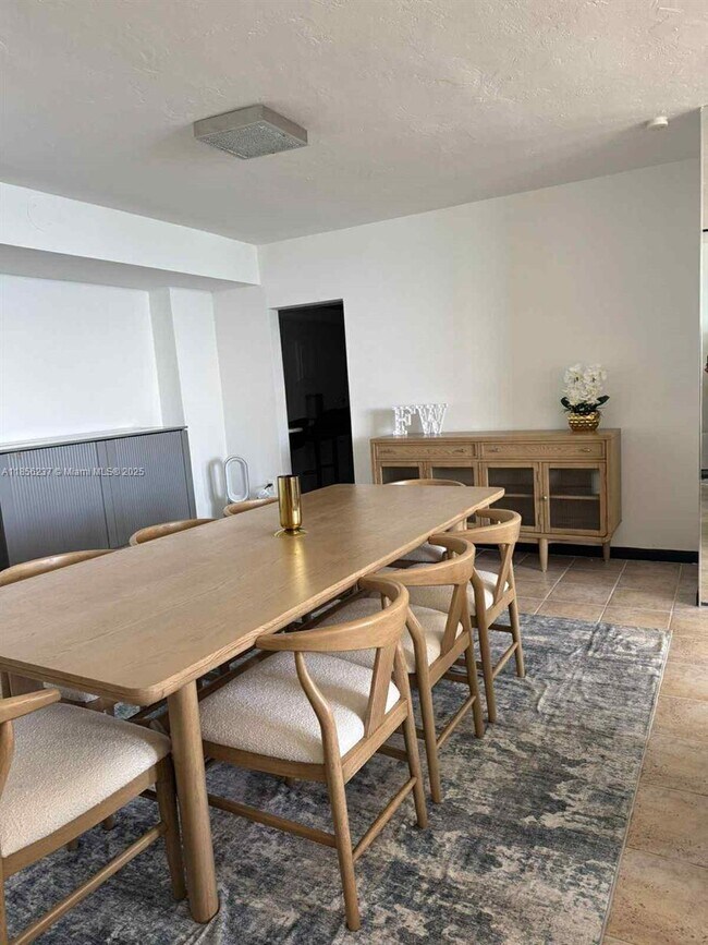 Photo - 10185 Collins Ave Unit 818