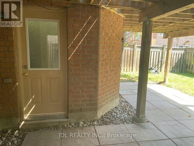 Photo - 179 Leameadow Rd