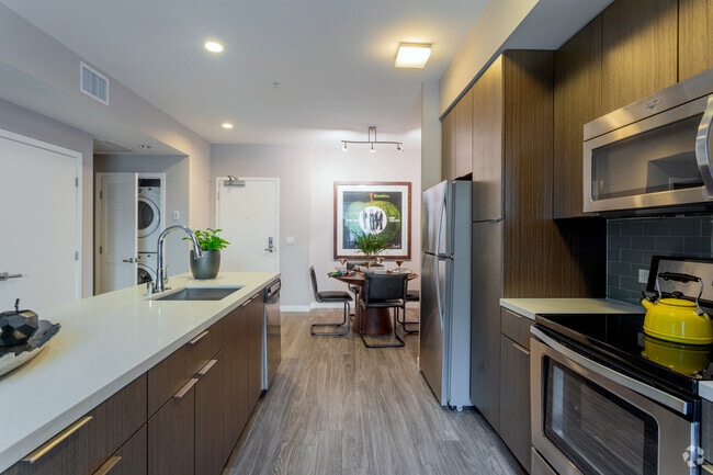 1BR,1BA