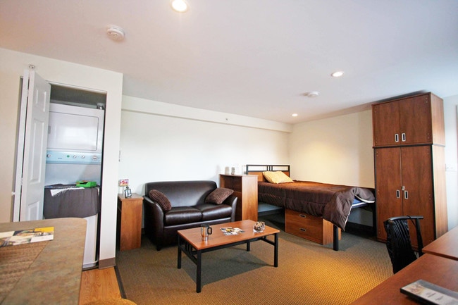 Photo - Collegiate Village