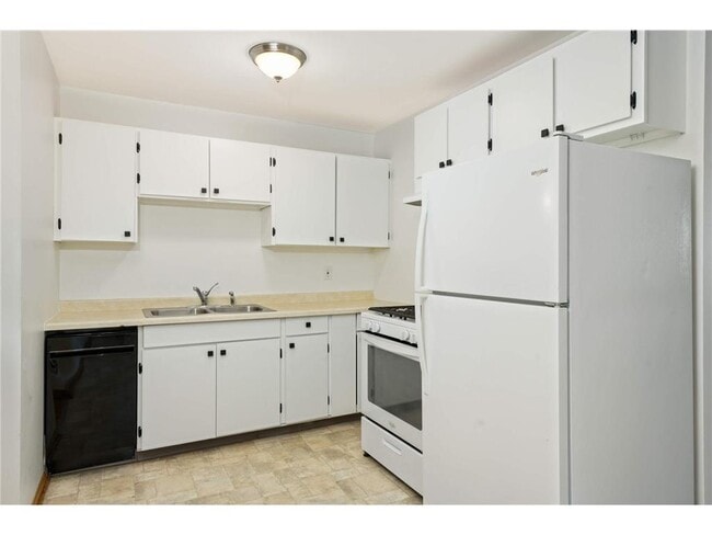 Cocina 2 - 15 Malcolm Ave SE Unidad 3