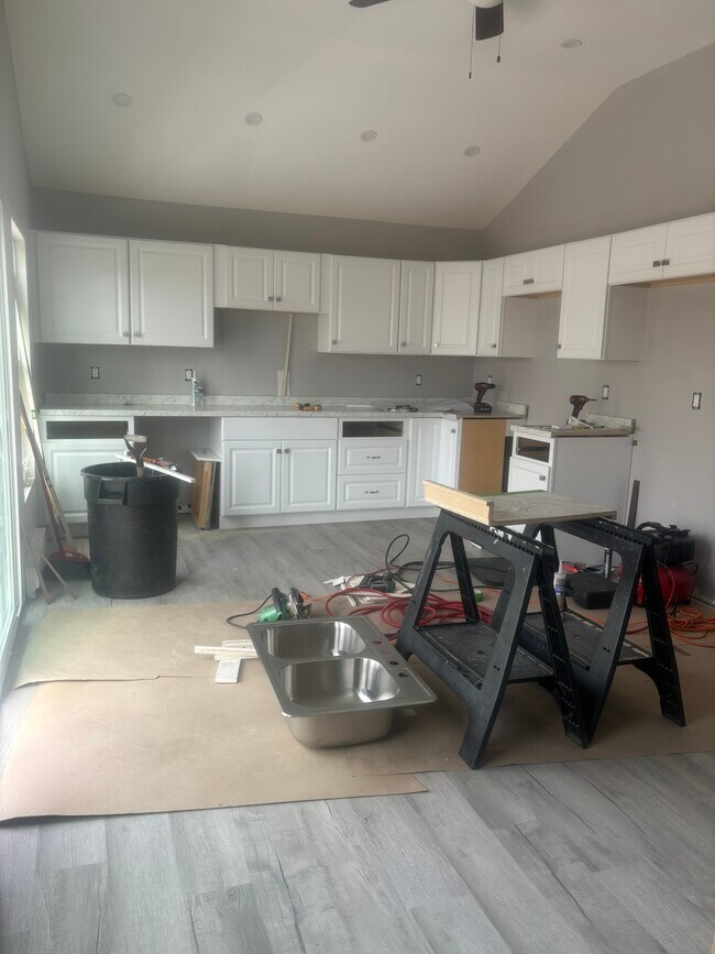 Photo - 10 Long Hill Rd Unidad D