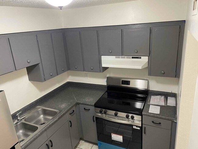 Photo - 1629 Espanola Ave Apartment