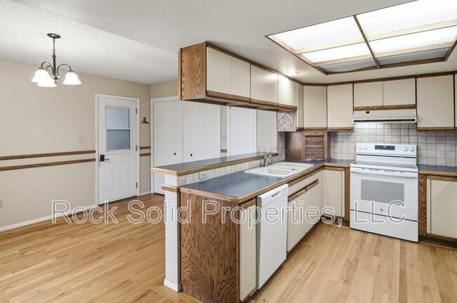 Photo - 5416 Meadowbrook Dr