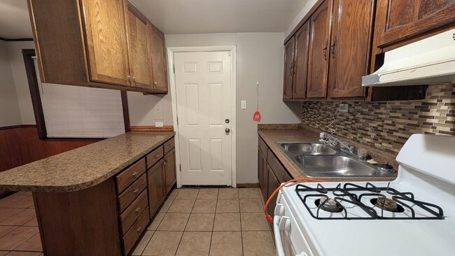 Photo - Charming 3-Bedroom Home with Basement in J...