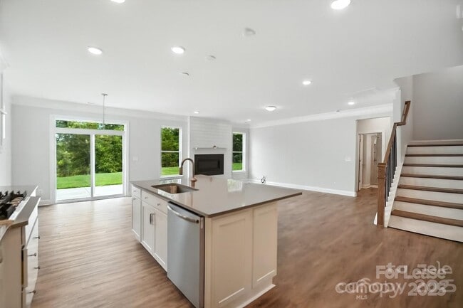 Photo - 5409 Verona Rd