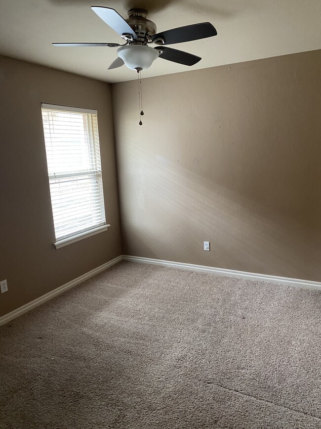 Photo - 4812 SW Malcom Rd