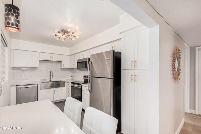Photo - 3655 N 5th Ave
