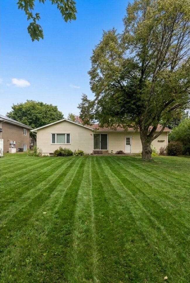 106 Merlin Cir