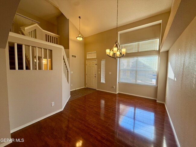 Photo - 1524 Bill Mueller Pl