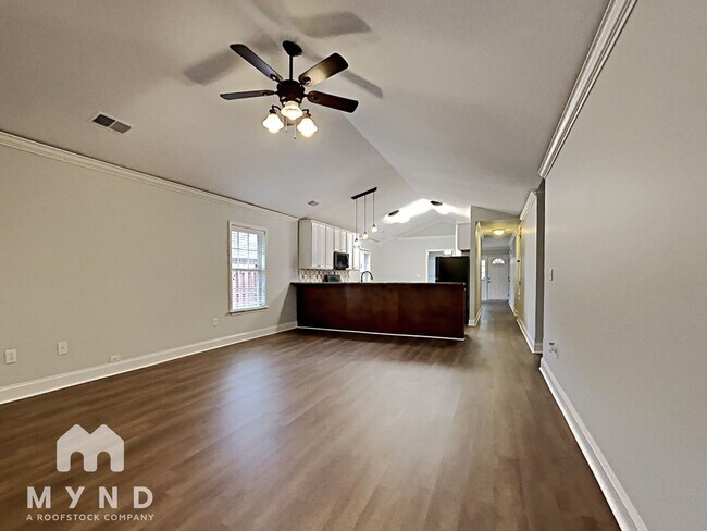 Photo - 2086 Edgewood Dr