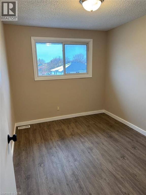 Photo - 316 Dufferin St