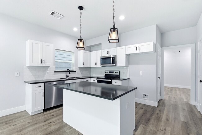 Photo - 6916 Tommye St